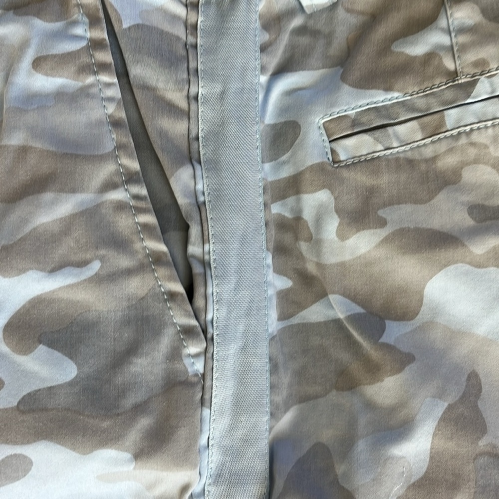 Venti6 Camo women’s pants in baby blue in size M (8). - Picture 7 of 7